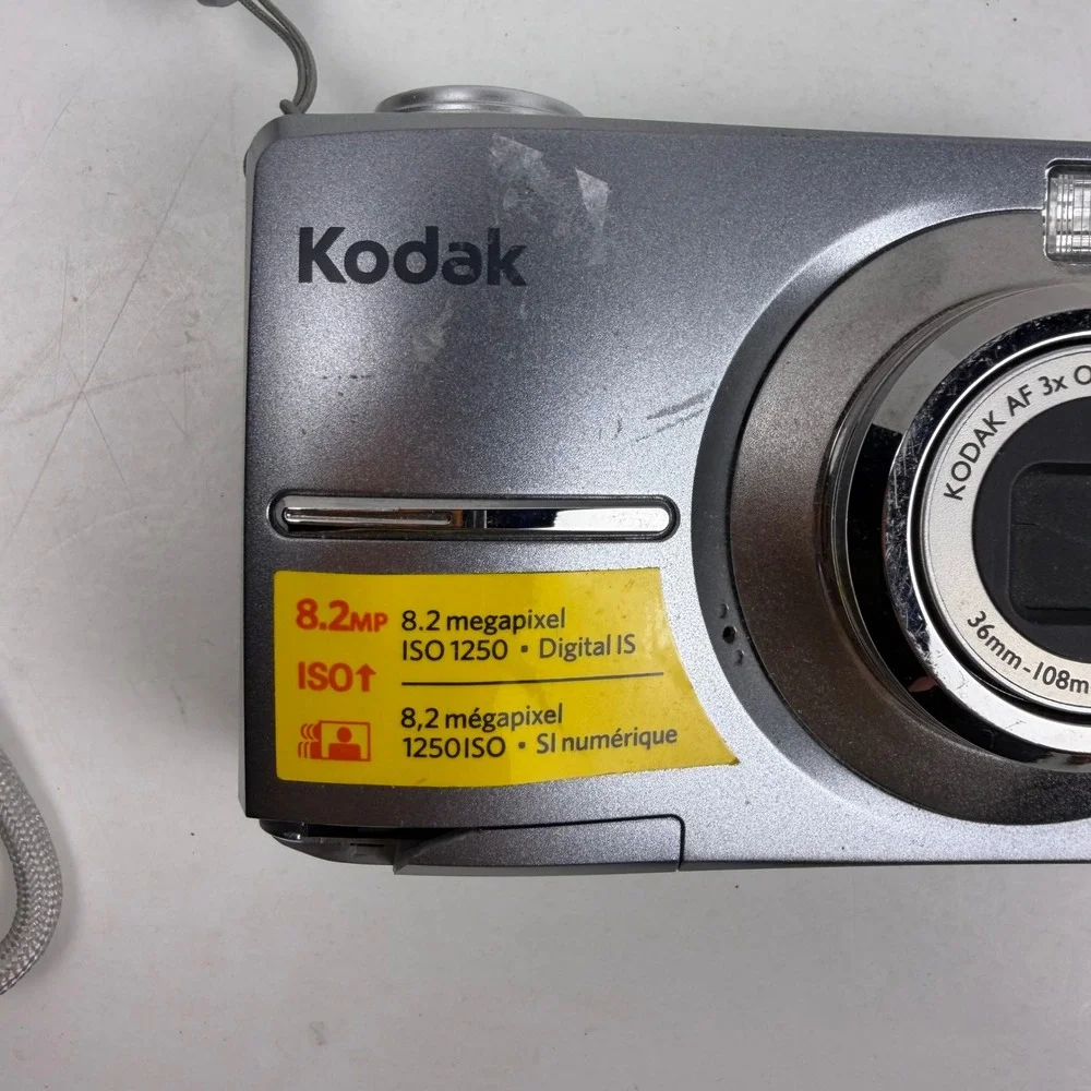 Kodak EasyShare C813 Digital Camera 8.2MP 3x Optical Zoom PARTS ONLY NOT WORKING